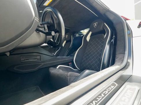 Used 2018 Lamborghini Aventador S AWD/4WD image 54