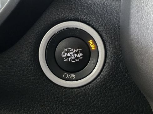 Used 2022 RAM 1500 Big Horn AWD/4WD image 14