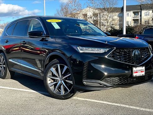 Used 2025 Acura MDX SH-AWD w/ Technology Package image 2