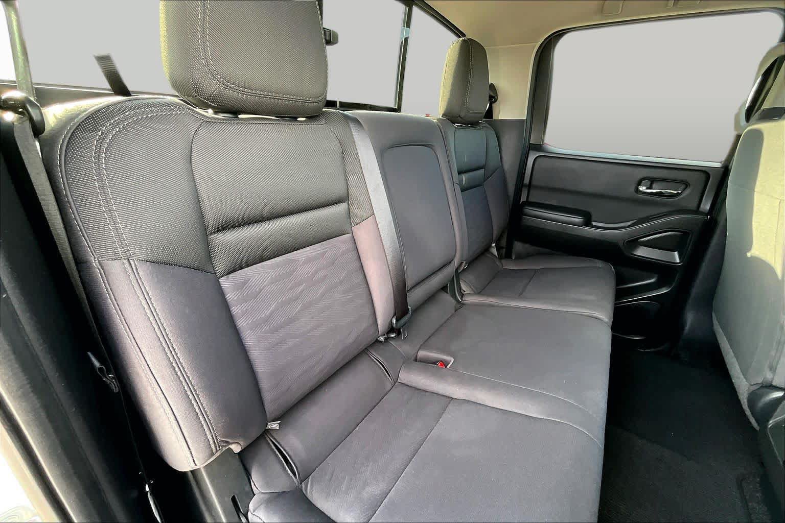 Used 2024 Nissan Frontier SV w/ SV Convenience Package AWD/4WD image 20
