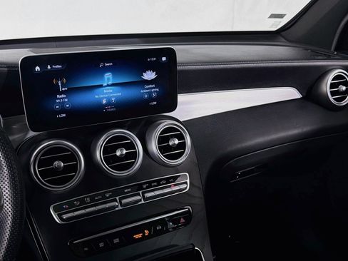 Used 2022 Mercedes-Benz GLC 300 4MATIC Coupe image 20
