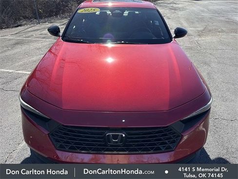 Used 2025 Honda Accord Sport image 3