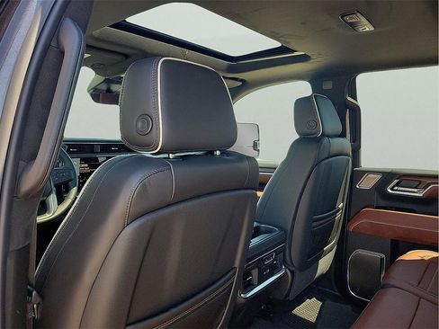 New 2026 GMC Sierra 2500 Denali Ultimate image 12