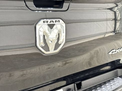 Used 2022 RAM 1500 Laramie AWD/4WD image 32