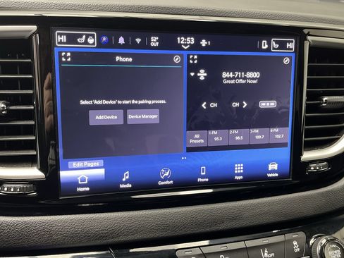 Used 2025 Chrysler Pacifica Select FWD image 19