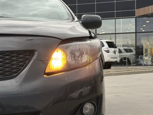 Used 2010 Toyota Corolla S image 28