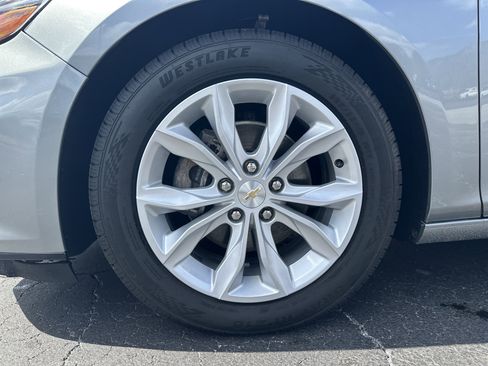 Used 2025 Chevrolet Malibu LT image 11