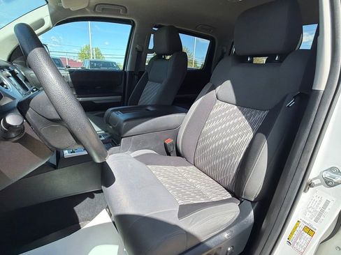 Used 2021 Toyota Tundra SR5 w/ SR5 Upgrade Package AWD/4WD image 10