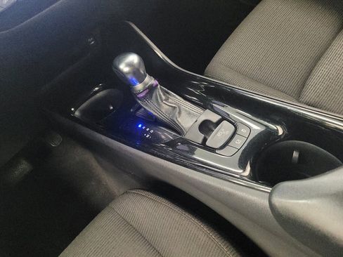 Used 2019 Toyota C-HR XLE FWD image 26