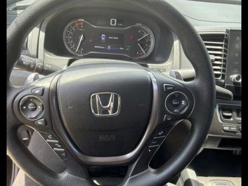 Used 2023 Honda Ridgeline Sport image 7