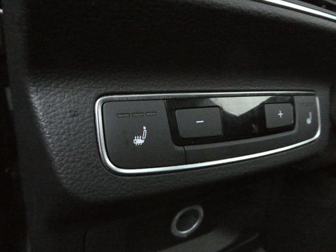 Used 2018 Audi Q5 2.0T Premium Plus w/ Premium Plus Package image 39