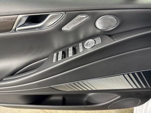 Used 2024 Genesis G80 image 19