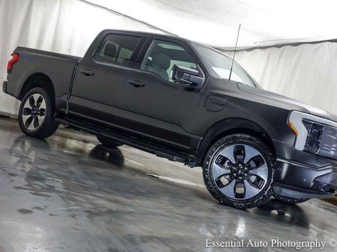 Used 2023 Ford F150 Lightning Platinum AWD/4WD image 4