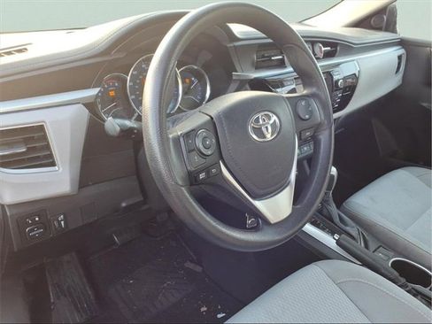 Used 2016 Toyota Corolla L image 8