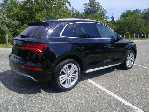 Used 2020 Audi Q5 2.0T Premium Plus w/ Premium Plus Package AWD/4WD image 16
