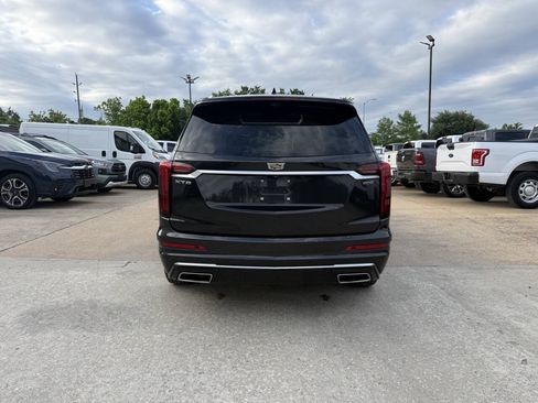 Used 2020 Cadillac XT6 Premium Luxury FWD image 40