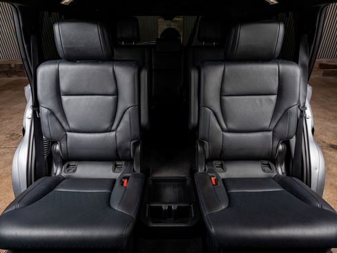 Used 2024 Toyota Sequoia Platinum image 35