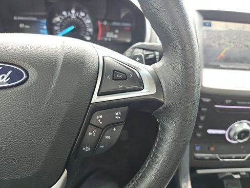 Used 2019 Ford Edge Titanium w/ Equipment Group 301A image 18