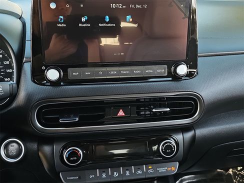 Certified 2023 Hyundai Kona SEL w/ Convenience Package image 23