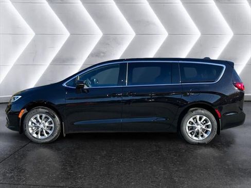 New 2026 Chrysler Pacifica Select image 19