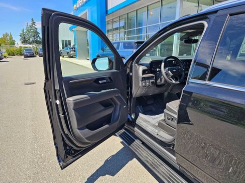 New 2026 Chevrolet Suburban High Country AWD/4WD image 21