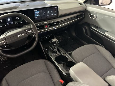 Used 2025 Kia K4 FWD image 23