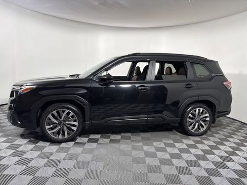 Used 2025 Subaru Forester Touring image 12