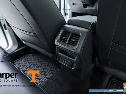 Used 2022 Volkswagen Tiguan SE FWD image 37