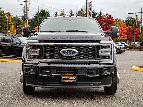 Used 2025 Ford F450 Platinum w/ FX4 Off-Road Package image 9