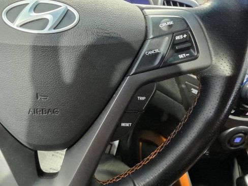 Used 2016 Hyundai Veloster Turbo FWD image 19