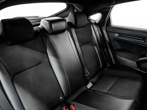 Used 2022 Honda Civic Sport image 32