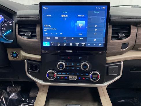 Used 2024 Ford Expedition Limited AWD/4WD image 24