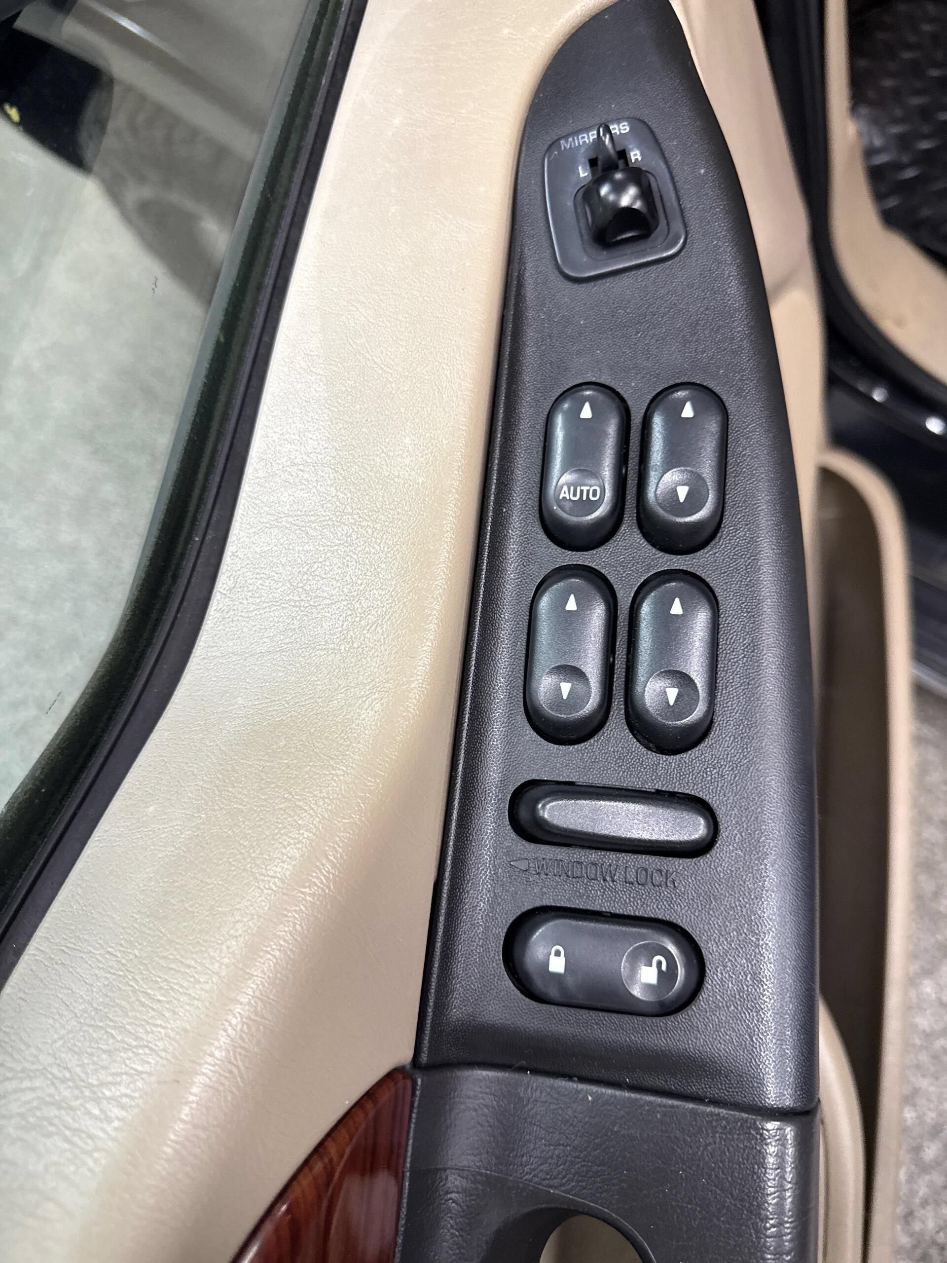 Used 2005 Ford Excursion Limited AWD/4WD image 20
