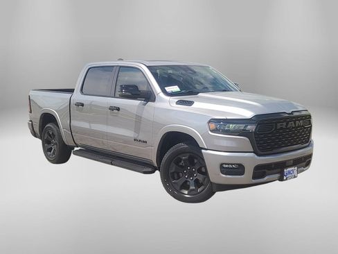 Used 2025 RAM 1500 Big Horn AWD/4WD image 5