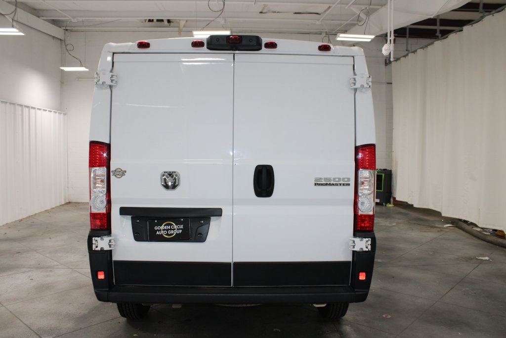 Used 2025 RAM ProMaster 2500 w/ Convenience Group FWD image 8