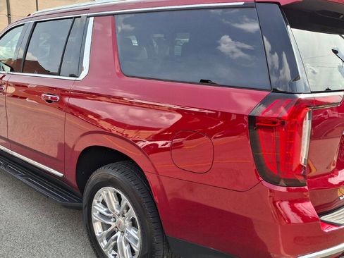 Used 2021 GMC Yukon XL SLT AWD/4WD image 4