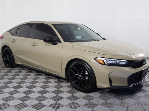 Used 2025 Honda Civic Sport image 3
