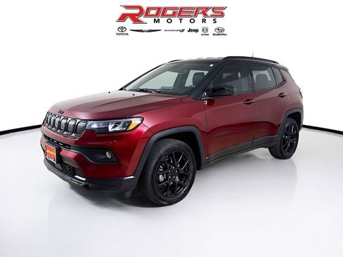 Used 2022 Jeep Compass Altitude w/ Convenience Group image 3