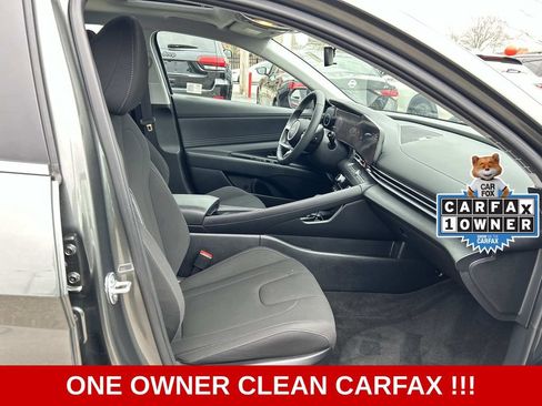 Used 2025 Hyundai Elantra SEL FWD image 17