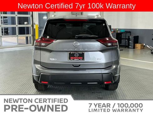 Used 2024 Nissan Rogue SV w/ SV Premium Package FWD image 23