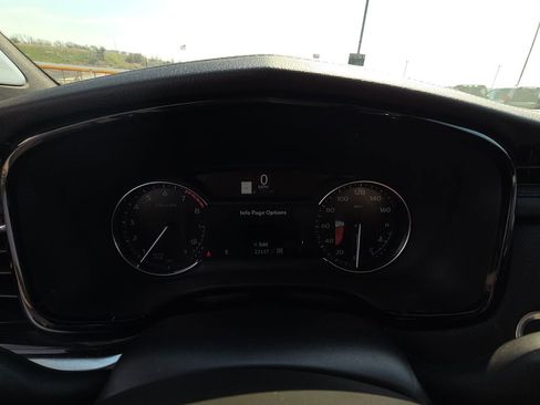 Used 2025 Cadillac XT5 Premium Luxury image 16