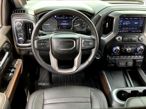 Used 2022 GMC Sierra 1500 Denali w/ Denali Premium Package AWD/4WD image 6