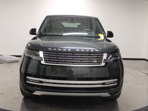 Used 2024 Land Rover Range Rover Long Wheelbase Autobiography image 10