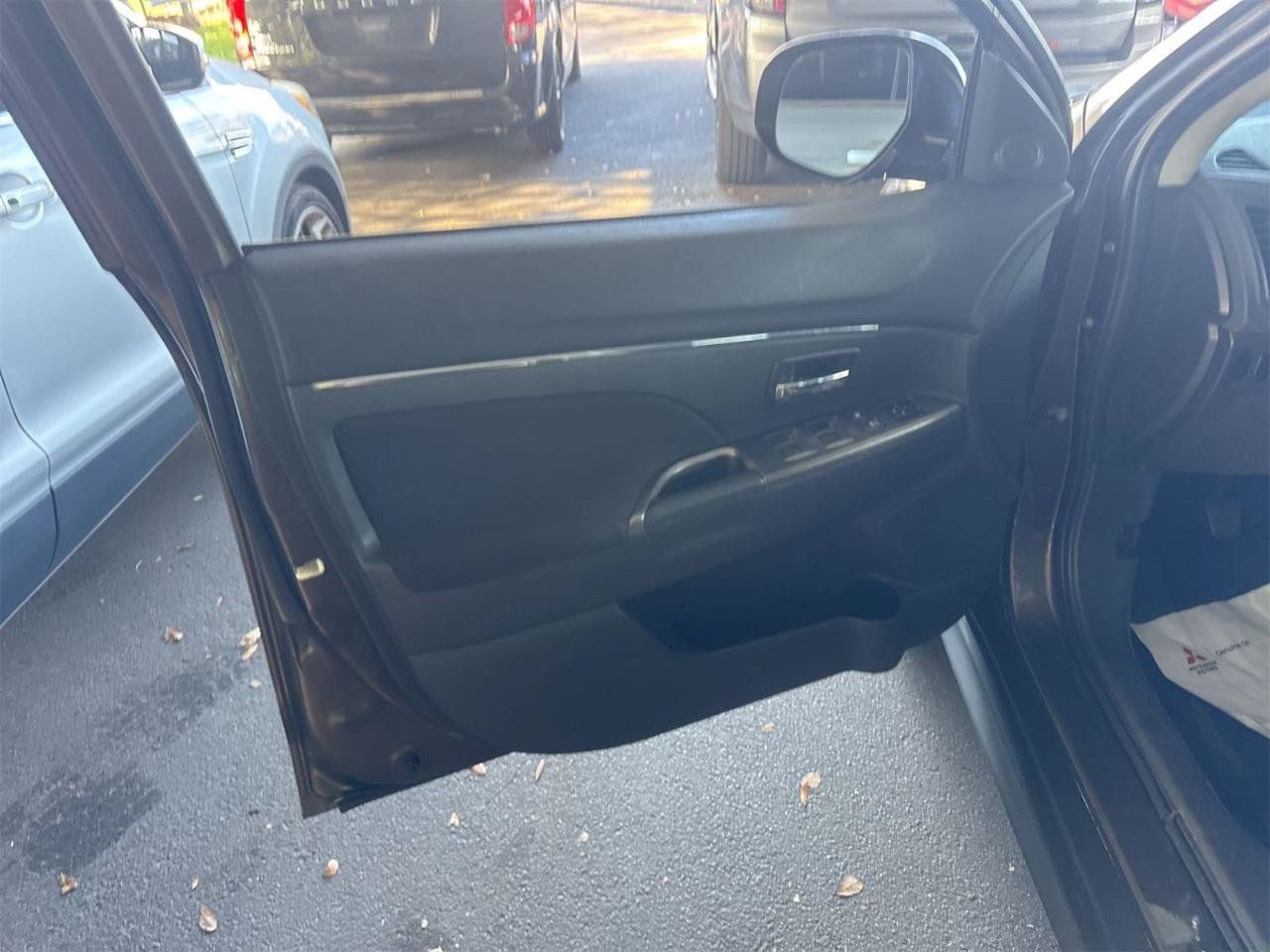 Used 2018 Mitsubishi Outlander Sport ES FWD image 15