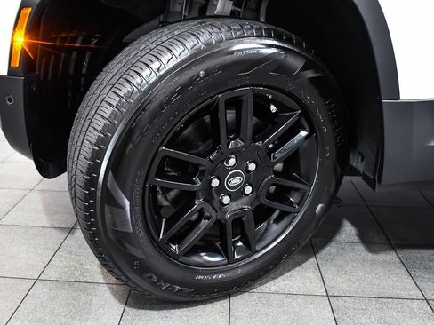 Used 2025 Land Rover Defender 110 S AWD/4WD image 7