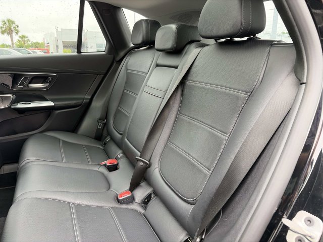 Used 2023 Mercedes-Benz GLC 300 4MATIC image 14