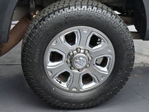 Used 2018 RAM 2500 Laramie AWD/4WD image 31