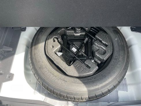 Used 2025 Hyundai Kona SEL image 32