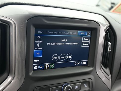 Used 2022 Chevrolet Silverado 1500 Custom image 18