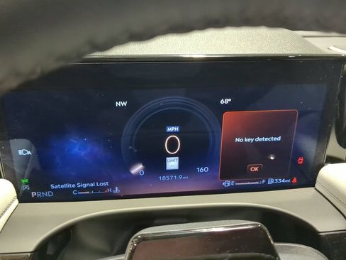 Used 2025 Lincoln Aviator AWD image 13